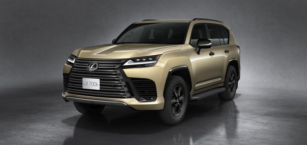 Lexus 700h Moon Desert Exclusive for OVERTRAIL