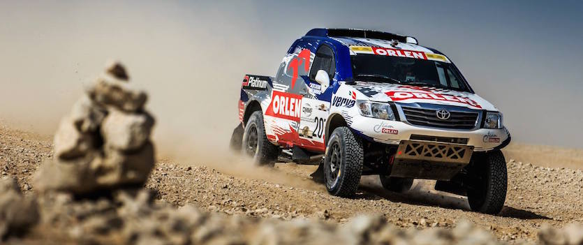Toyoty Hilux w Sealine Cross Country Rally Qatar - etap 3