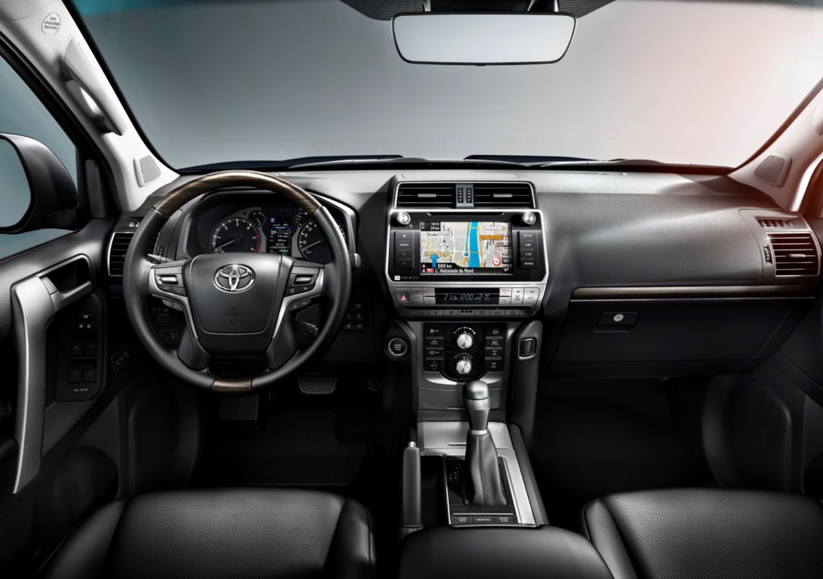 Toyota Land Cruiser 150 interior 2017